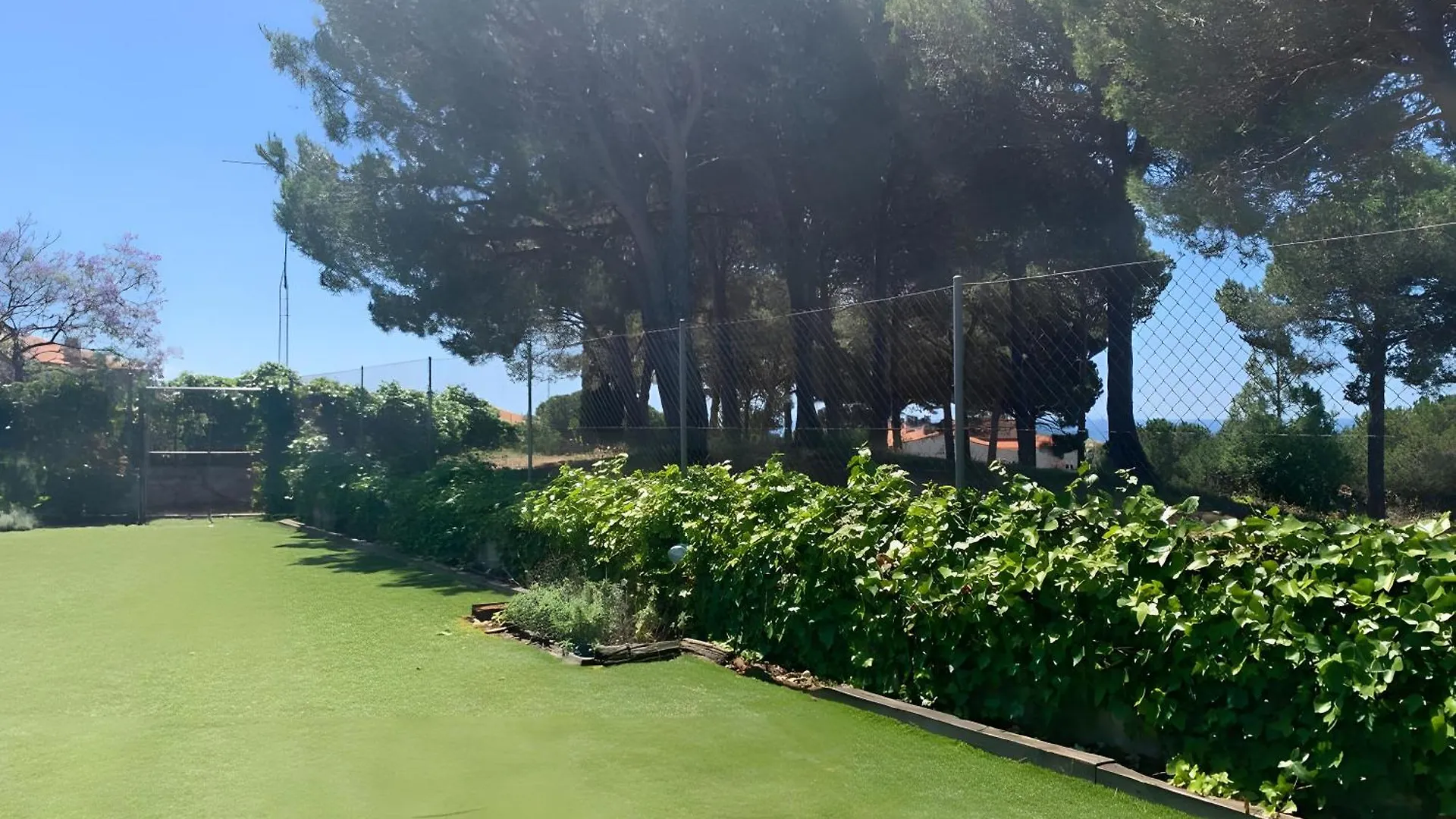 Your Pet-Friendly Home In Sant Pol سان بول ذي مار