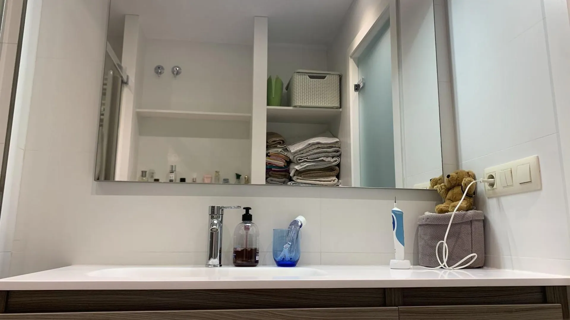Your Pet-Friendly Home In Sant Pol سان بول ذي مار 0*,