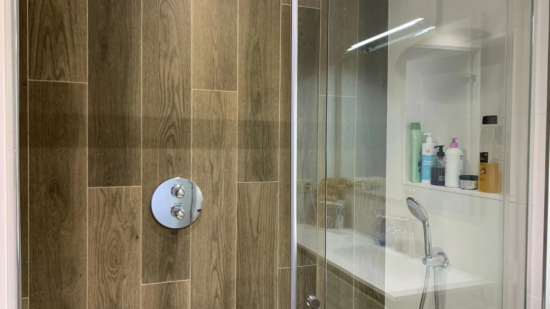 Your Pet-Friendly Home In Sant Pol سان بول ذي مار